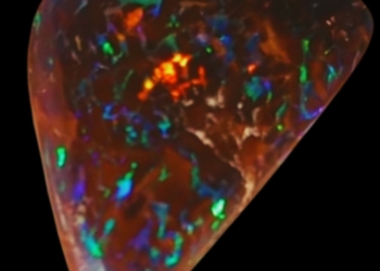 11.23 CT Solid Natural Boulder Opal