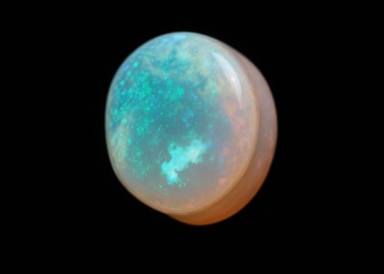 0.43 CT Lightning Ridge Doublet Opal