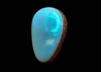 0.45 CT Lightning Ridge Doublet Opal